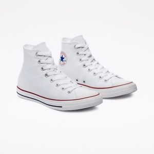 NWT Women’s Chuck Taylor All Star Classic